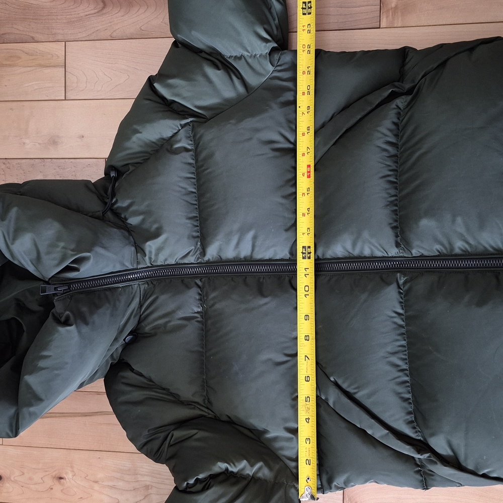 Soia & Kyo Women's Size Small Green Puffer Jacket with Black Cuffs - Picture 10 of 11